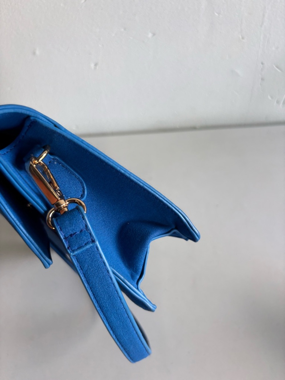 Moda Luxe Blue Suede Shoulder Bag — image 5 of 7